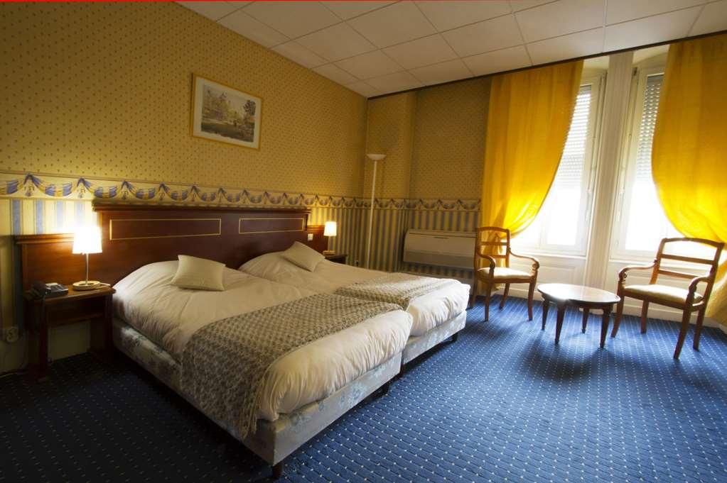 Brit Hotel Roanne - Le Grand Hotel Room photo