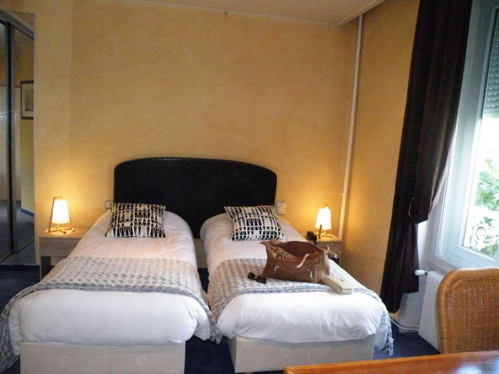 Brit Hotel Roanne - Le Grand Hotel Room photo